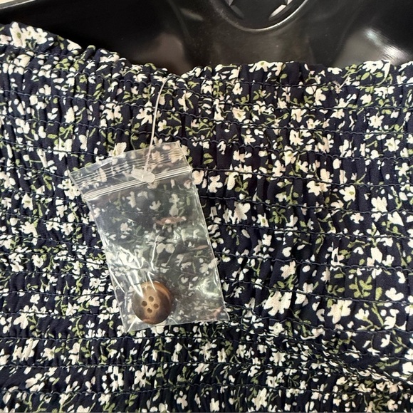 NWT Active USA Women's L 17" PTP STRETCHY Melon Sleeve Accordion Back w/ Buttons - Picture 5 of 9